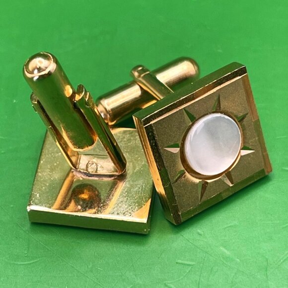 VTG Di Gino Cufflinks Tie Bar Set Gold Tone Mother of Pearl Sunburst Mid Century - Picture 7 of 12